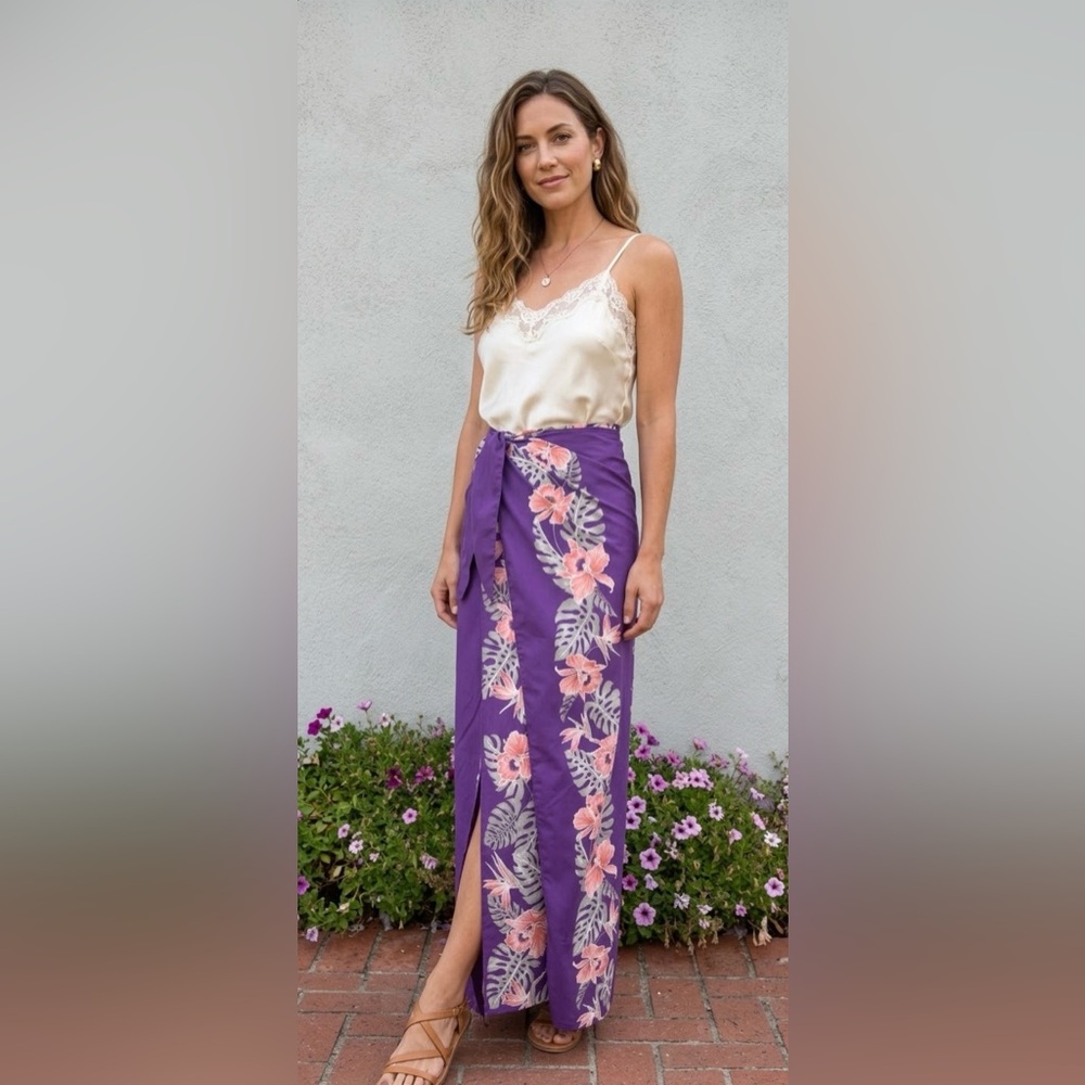 Vintage Helena's Purple Tropical Floral Hawaiian Maxi Sarong Wrap Skirt On Size